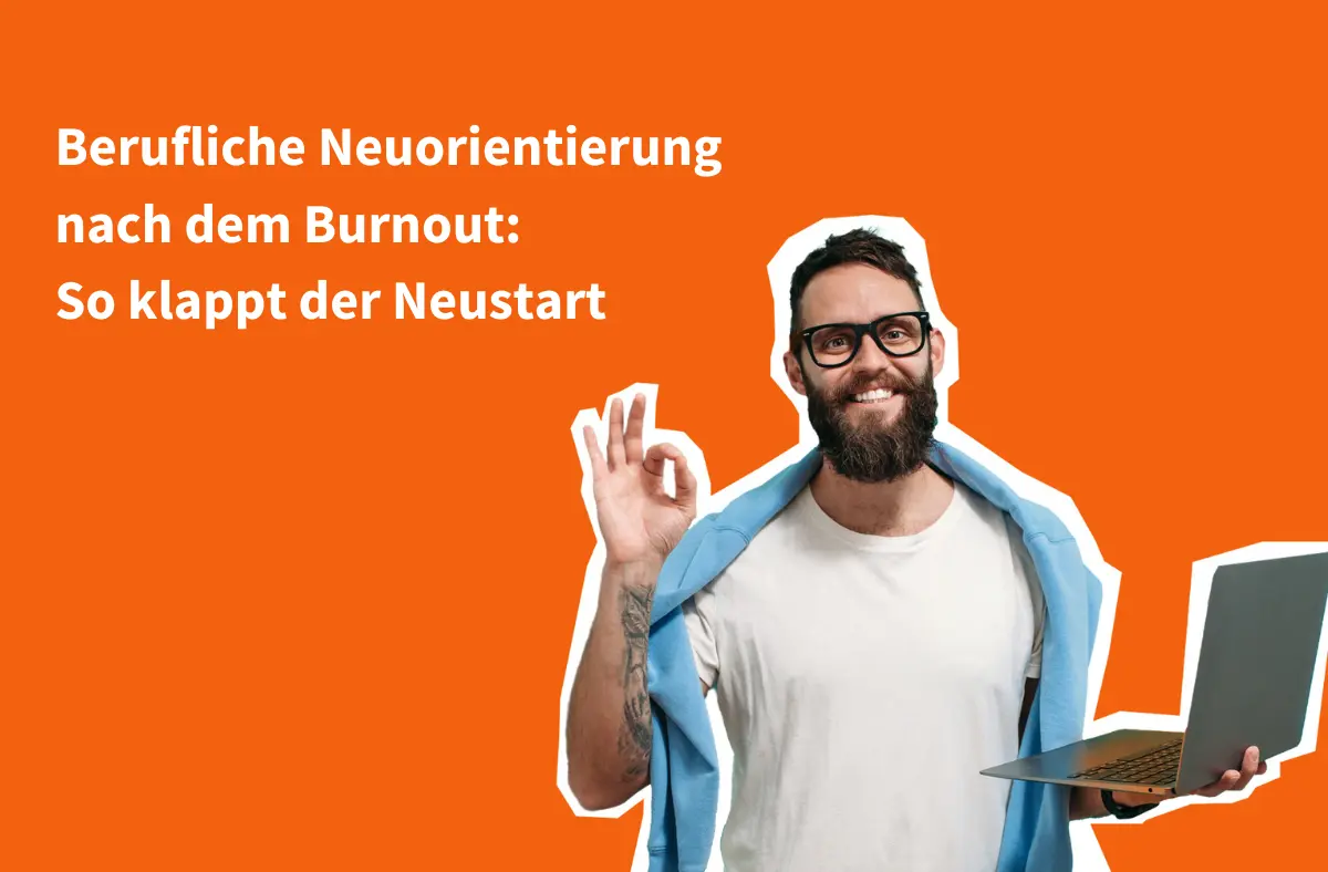 Beitragsbild zum Thema Beruflicher Neustart nach dem Burnout zeigt einen Mann mit Brille und Laptop, der mit der Hand das Okay-Zeichen macht.